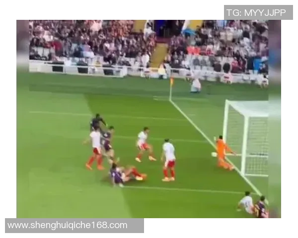 费吕沃足球明星的辉煌历程与传奇故事揭示了运动精神的无限魅力 费吕沃足球明星的辉煌历程与传奇故事揭示了运动精神的无限魅力