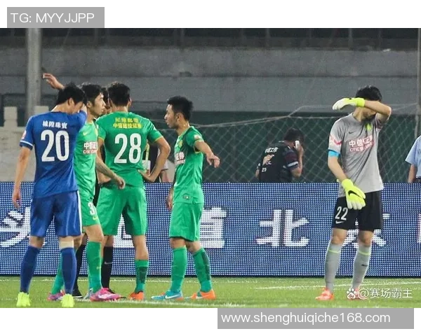 足球明星受伤瞬间视频曝光引发球迷热议与担忧 足球明星受伤瞬间视频曝光引发球迷热议与担忧