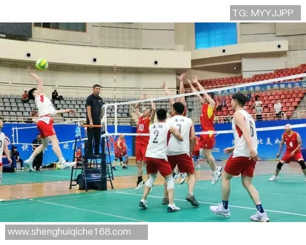 武汉排球队中路突破革新探索新战术提升整体实力与团队协作